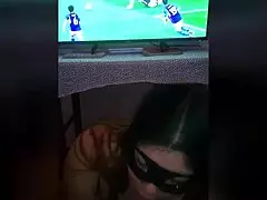 me follo a mi hermanastra mientras vemos el juego de alemania vs japon 1-2 que rico es follarla pov