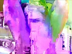 الألعاب الكبيرة حلوة كتير في طيزي على الكاميرا... يا لهوي!