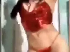 My peruvian cousin twerking in red thread on webcam live