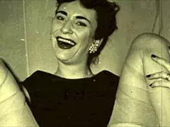 Hai Assaggiato Mai Figa da Nonna Vintage? Raccontami la Mia Vita Segreta!