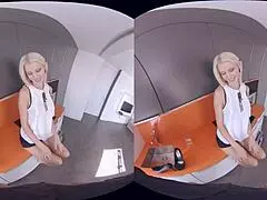 Virtualrealporn com doorstep seller in 3d