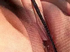 Asmr Snygga Fötter Fetish Med Saftig Våt Fitta Fingerad Och Leksak Squirt I Strumpor