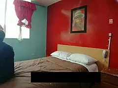 Este otaku virgen no me duró ni 2 minutos al verme con su playera de one piece!