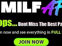 Así que tengo a esta madrastra latina súper simpática que siempre está lista para la diversión