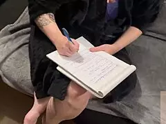 Эй, сынок, завалил экзамен? Мама поможет с глубоким минетом