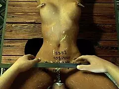 Salope attachée, ça fait quoi d’avoir la chatte remplie de crème ?