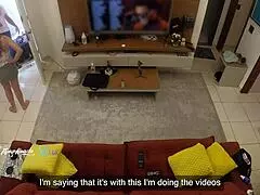 Hot! Wife Thay Ksada Sucked by Delivery Man on Sofa!