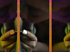 instagram model gives her photographer a tip for a great photo shoot