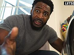 Dirty Braylin Baileys fitte strukket vidt av BBC på kåt hostel