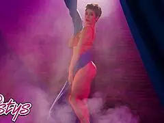 i twistys brooklyn gray suckin' dildo with legs wide, showin' perfect body