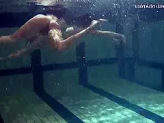 bouncing tits as lesbians katka and barbara play underwater