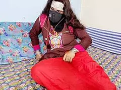 Muslim prostitute cheats with anal dildo on video chat