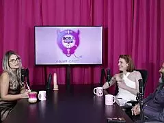 Blonde and redhead get naked for tantric massage