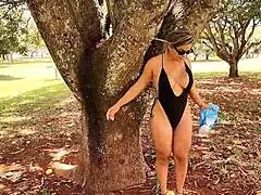 hejj, obožavam prikazivanje na javnim mestima, hoćeš da vidiš kako veliki kurac nabija moju guzu? ceo klip na premium, luna oliveira i vagninho