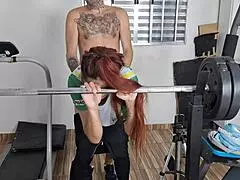 Funcionários Transam No Depósito in Softcore Crossdressing Outdoor Public Solo at Work Office Scene