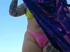 guys keep staring at me on the beach, african exhibitionist flashing