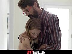 Stedatter Lar Stedfar Fuke Fitta Si Med Dyp Hals Ku Ride I Tabu Hardcore For Å Glede Ham