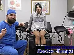 dr tampa meets brunette for deepthroat in florida latex night