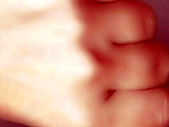 Ibu tiri Jepun dengan kote besar tolong blowjob bukan anak dalam momen pasangan ibu Asia