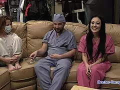 Dr Tampa - Exame físico anual da Blaire Celeste.