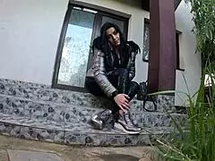 Leche en mi chaqueta de plumas del jardinero