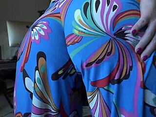 hey, you into pawg in blue tights fetish compilations?