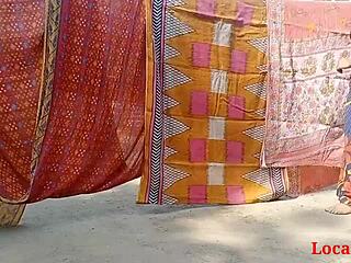 Bengali bhabi fucks official wildly!