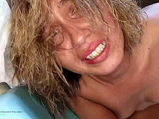 Maelle fájdalmas anál krémes válogatása, sikolyokkal