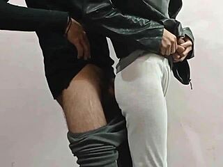 Young College Couple’s First Time Sex in Full HD Hindi Roleplay