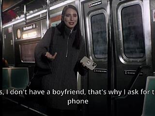 Όμορφη άγνωστη μου πήρε πίπα στο τρένο, τι φάση! 😍