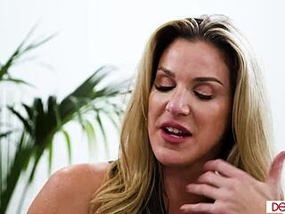 Esposa mira a mi marido follar duro a una jovencita