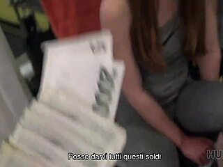 Hunt4k 순진한 버니가 체육관에서 부자 남자에게 박혀