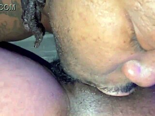 i'm slurping and squirting with moaning