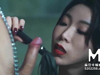 Horny Sex Jail Break with Xia Qing Zi!