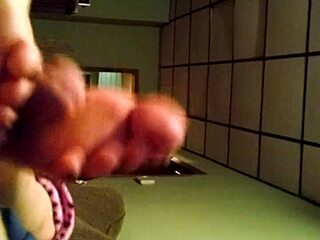 amateur mommy annette b demonstrates a footjob technique