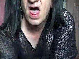 i'm mark wright, a bisexual gay sissy who wants your cum to swallow