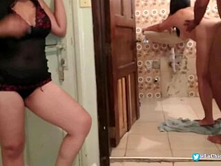 Am prins-o pe soră făcând muie tatălui vitreg Chiquicandy afară