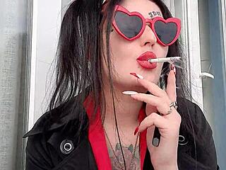 Smoking fetish secrets from dominatrix Nika revealed