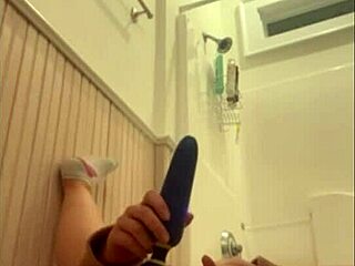 Tan pawg enjoys solo bathing in the shower