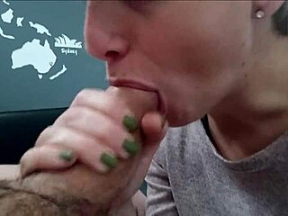 i love giving a blowjob on the desk with cum dripping