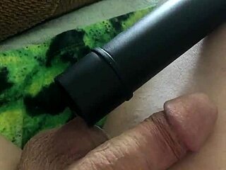 เล่นเครื่องดูดฝุ่นกลายเป็นการเล่นควยโฮมเมดสุดมันส์สำหรับมือสมัครเล่น