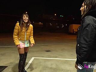 Public Nudity from Hot Mexican Babe Jennifer