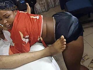 Wiggling and Twerking for My Rich Boyfriend