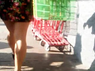 These street milf culonas are driving me crazy! 😍