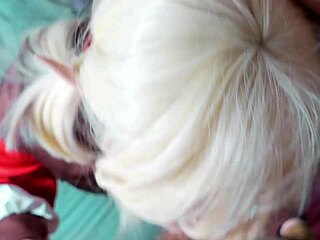 Klee Gives Blowjob to Adventurer in Cute Cosplay