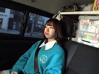 oily massage turns into hot fingering session 😏