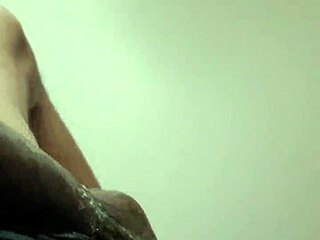 i got strwbrry throating my black cock