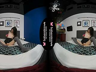 Solo babe denis masturbates at home in vr