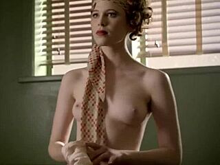 アンナ・マクガハンのアンダーベリー2011超エロシーン