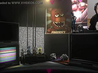 Wrong five nights at freddys game turns into uncensored nightshift with big ass and pussy play.
